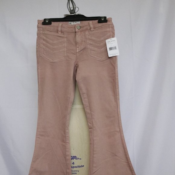 Free People Flare Jeans - NWT - Picture 2 of 15